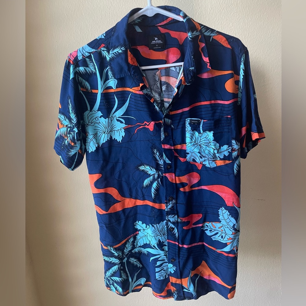 Rip Curl Men’s Aloha Shirt “Barrel Killa” Size Small